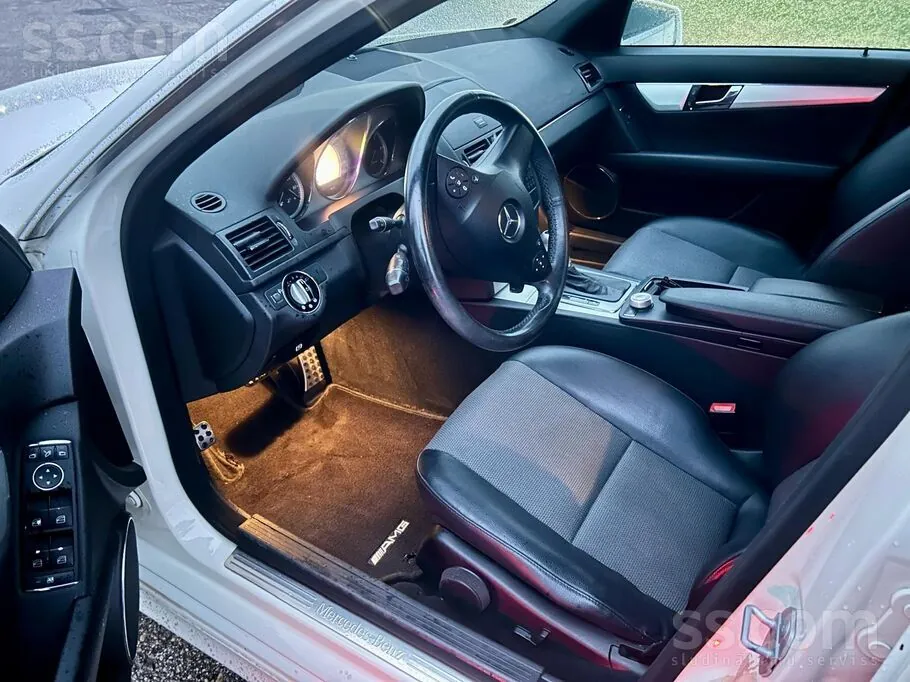 Mercedes-Benz C220 2009 photo 5