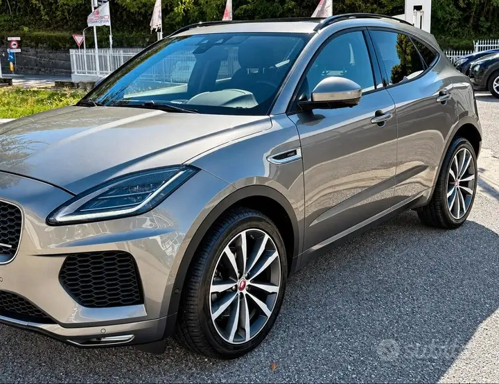 Jaguar E-Pace 2018 photo 4