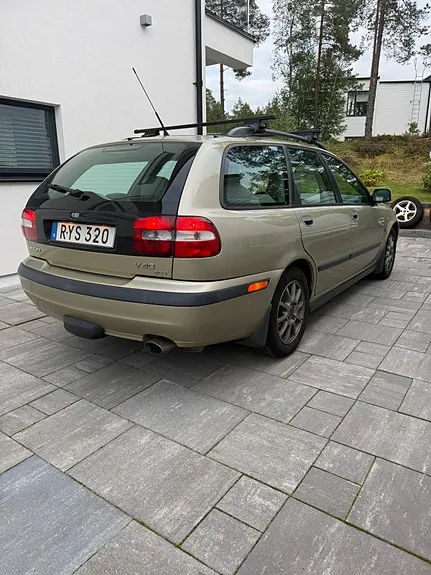 Volvo V40 2001 photo 3