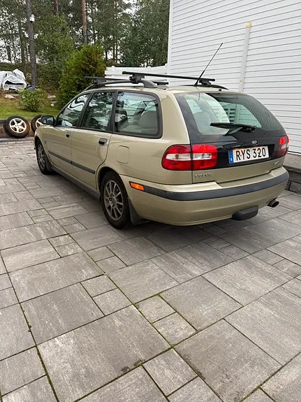 Volvo V40 2001 photo 4