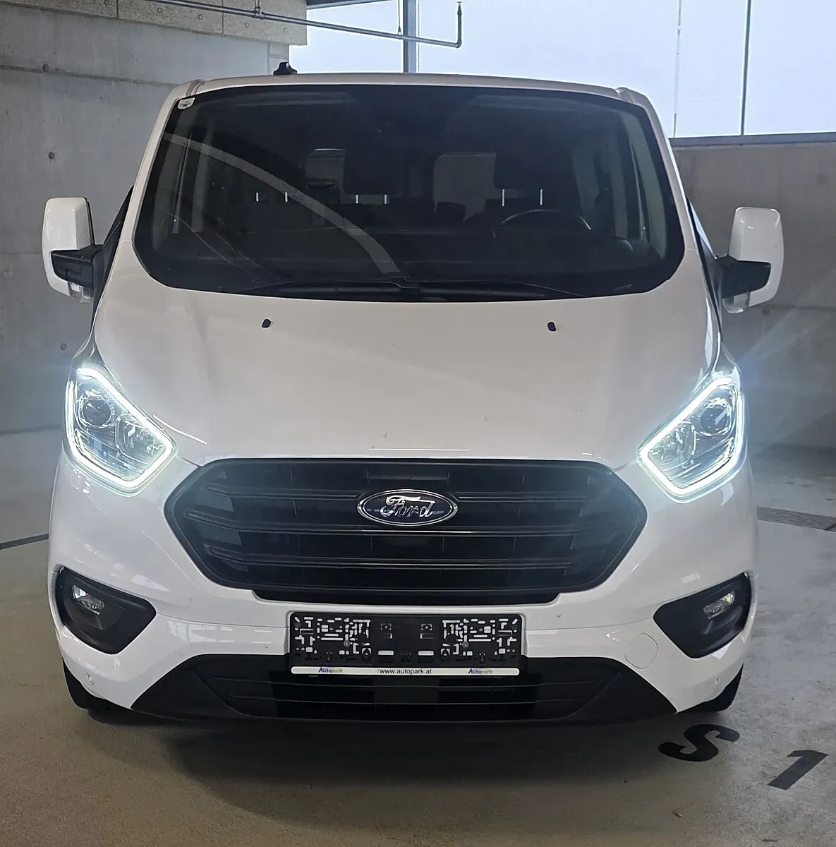 Ford Transit Custom 2021 photo 2