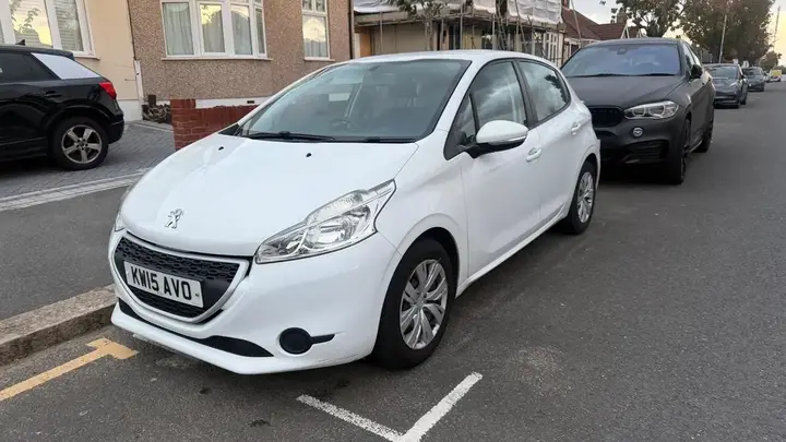 Peugeot 208