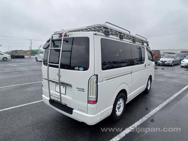 Toyota Regius Ace 2012 photo 4