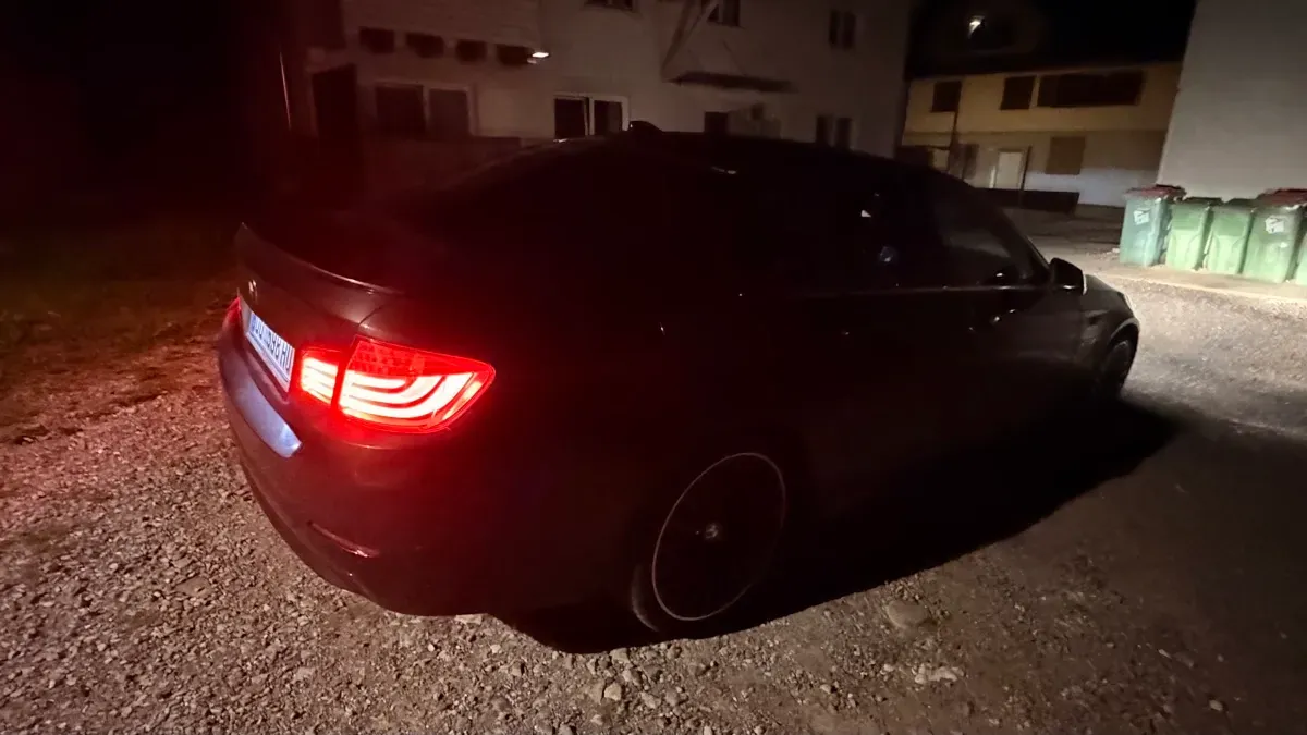BMW 5 Series 2011 photo 2
