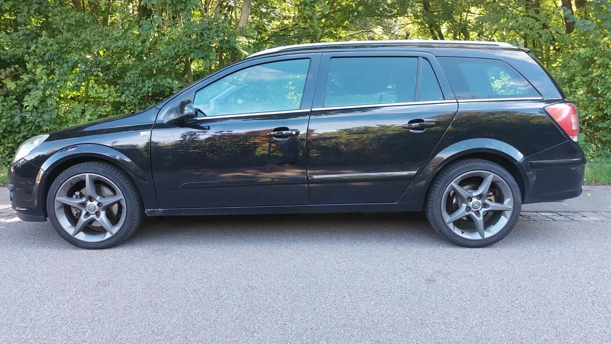 Opel Astra 2006 photo 2