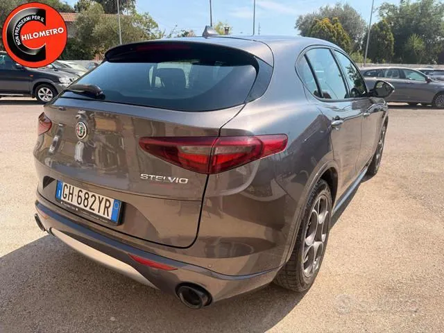 Alfa Romeo Stelvio 2022 photo 2