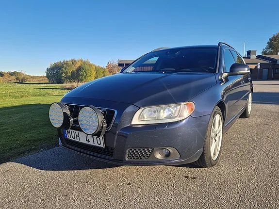 Volvo V70 2013 photo 2