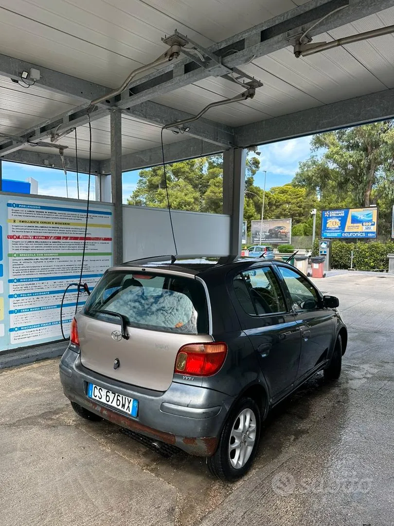Toyota Yaris 2005 photo 3