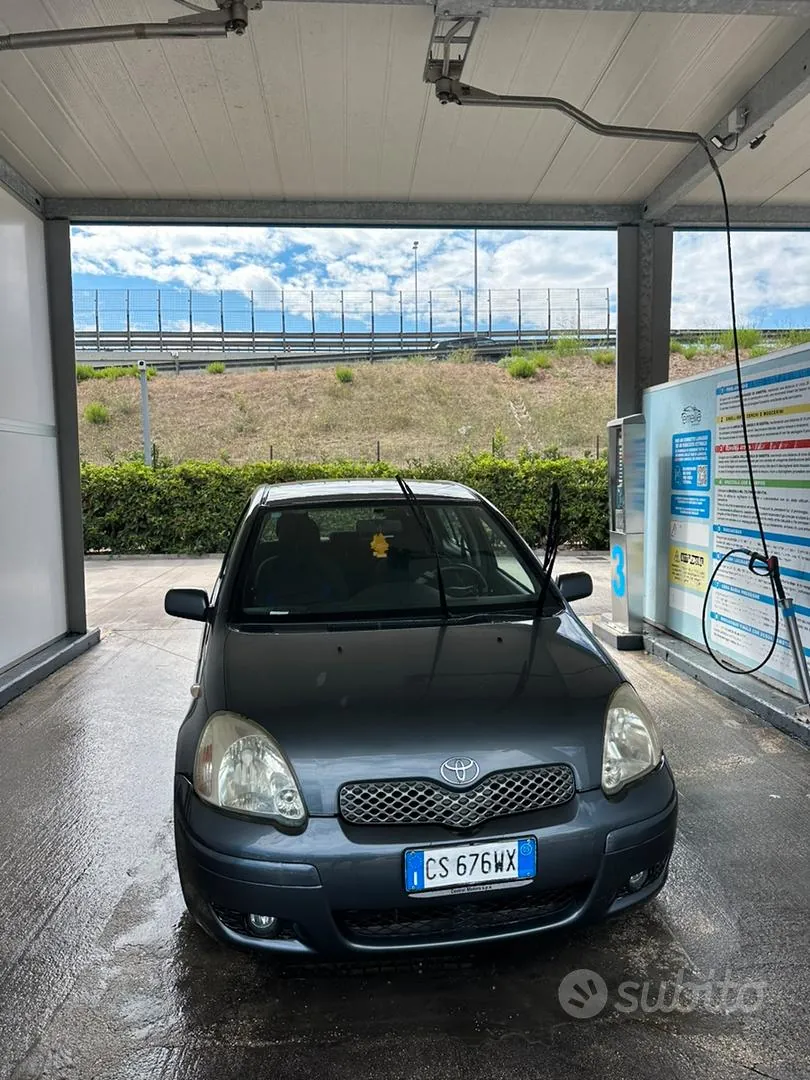 Toyota Yaris 2005 photo 4