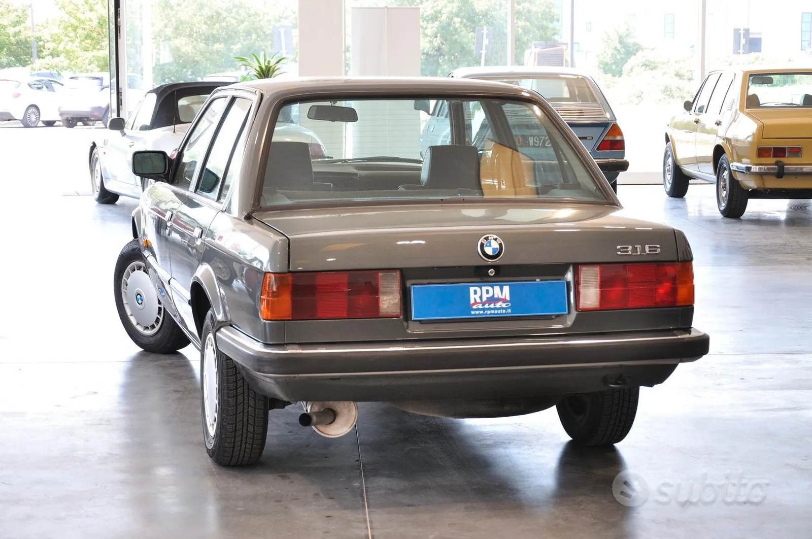 BMW 316 1987 photo 2