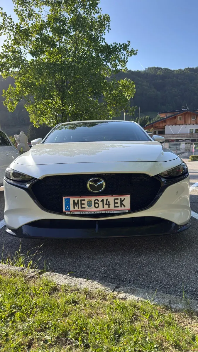 Mazda Mazda3 2019 photo 3