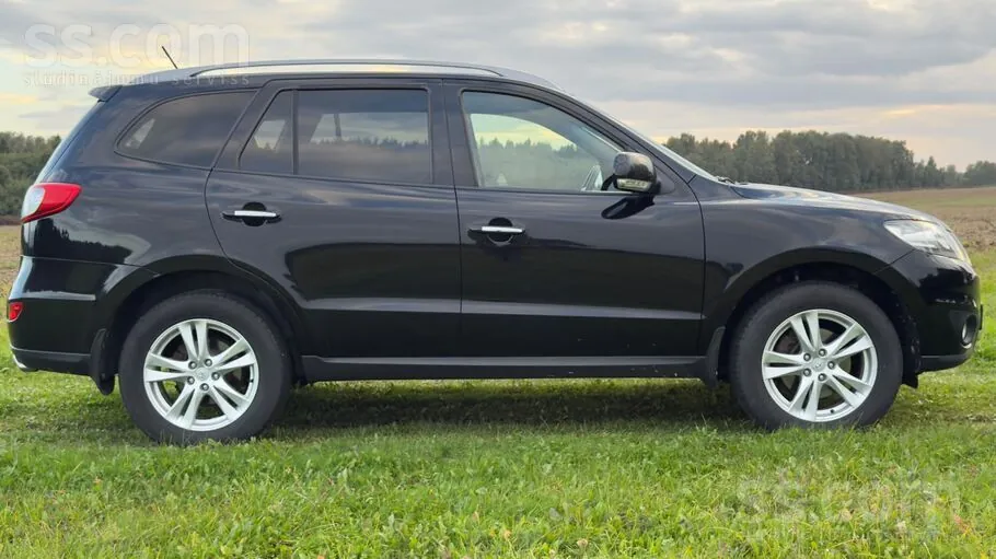 Hyundai Santa Fe 2011 photo 4