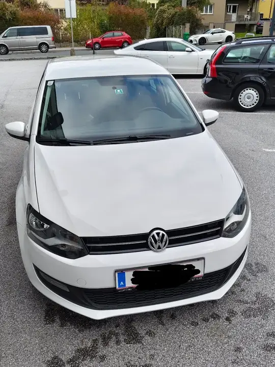 Volkswagen Polo 2012 photo 2