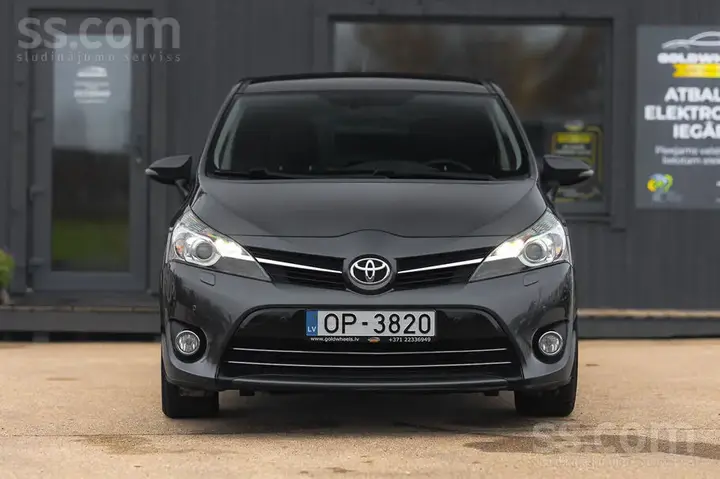Toyota Verso 2013 photo 3