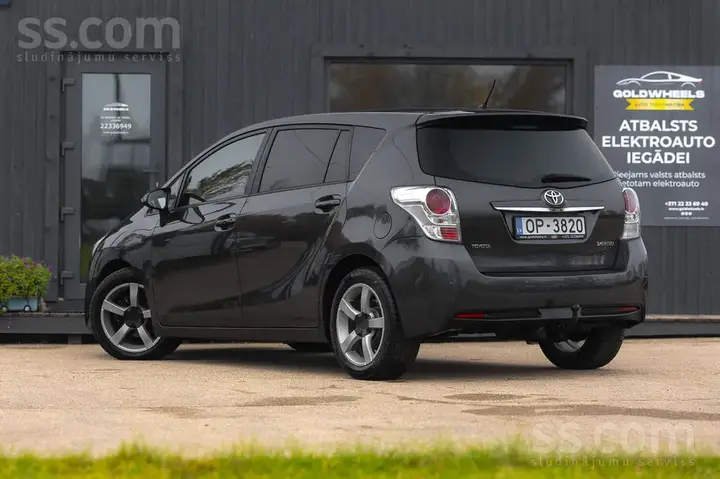 Toyota Verso 2013 photo 4