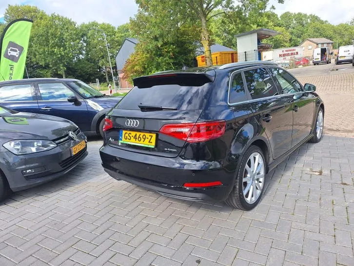 Audi A3 2015 photo 3