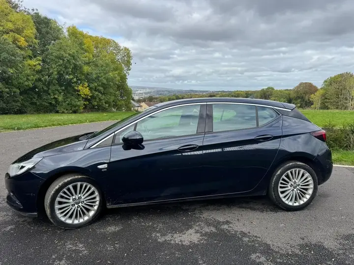 Vauxhall Astra 2019 photo 3