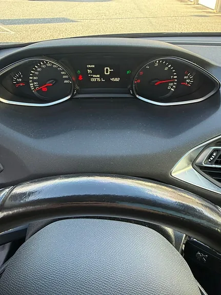 Peugeot 308 2014 photo 5