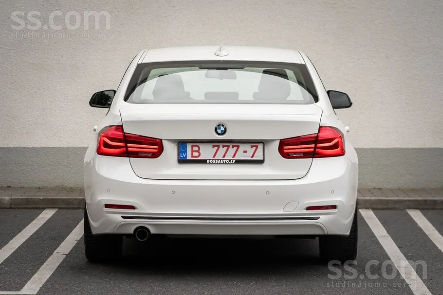BMW 318I 2017 photo 5