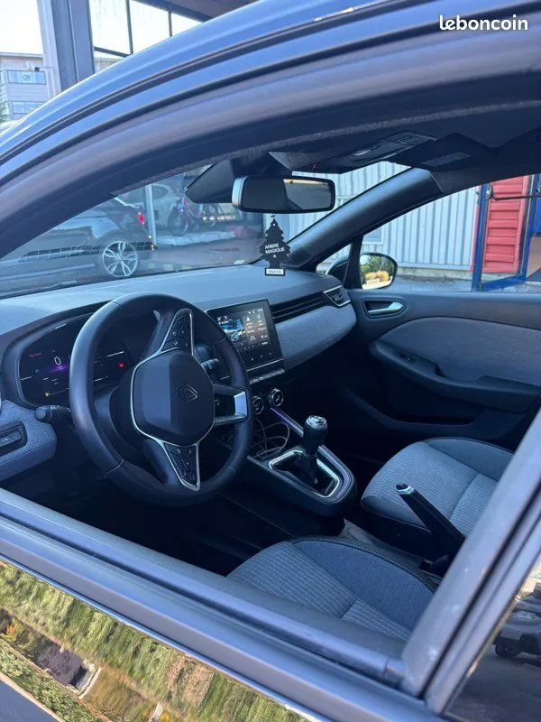 Renault Clio 2025 photo 2