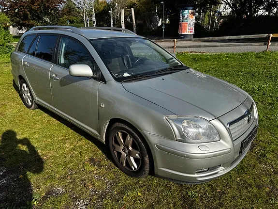 Toyota Avensis 2006 photo 2