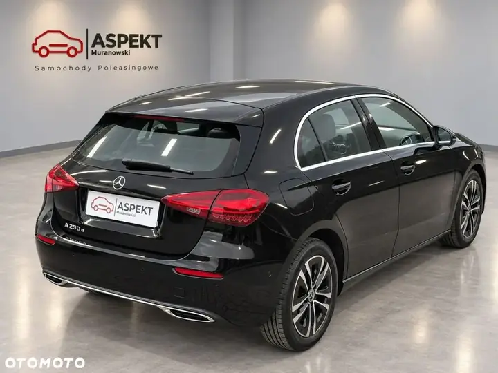 Mercedes-Benz A 250 E 2023 photo 3