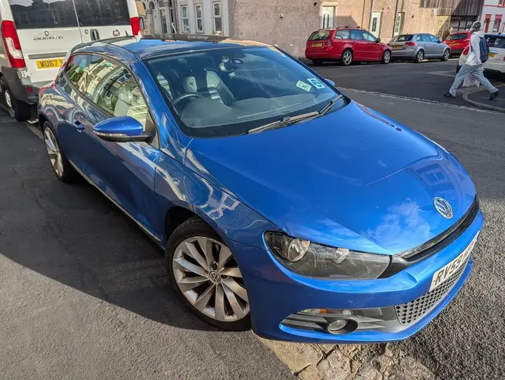 Volkswagen Scirocco 2009 photo 2