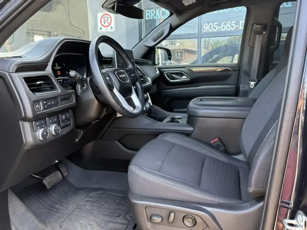 GMC Yukon 2024 photo 3