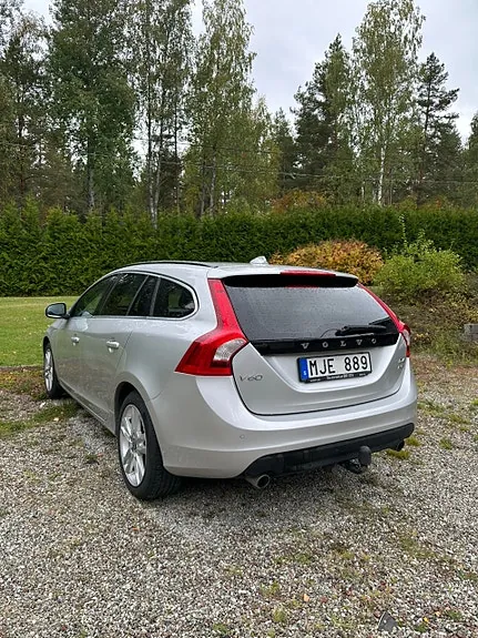 Volvo V60 2013 photo 2