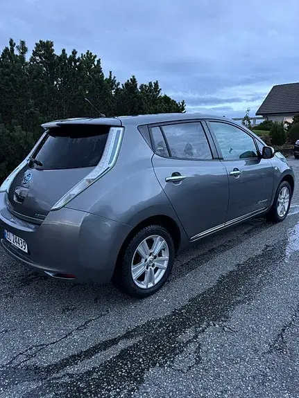 Nissan Leaf 2013 photo 4