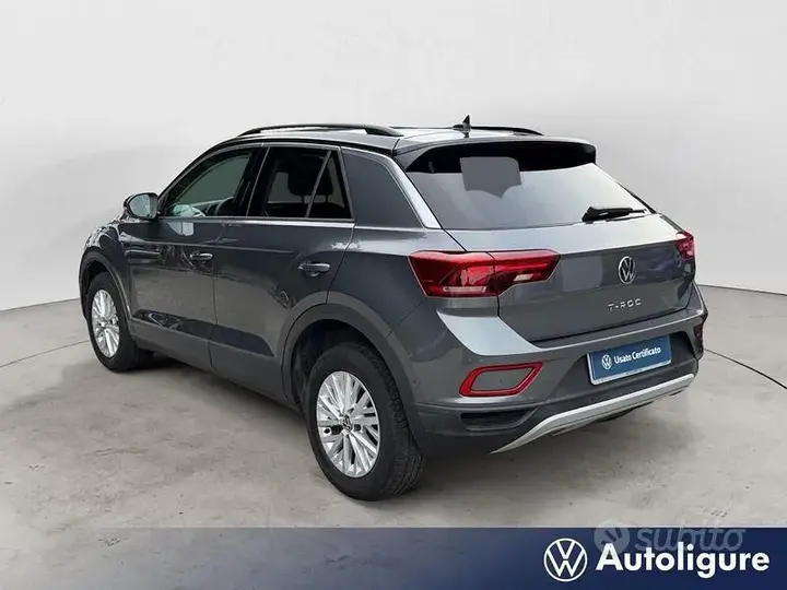 Volkswagen T-Roc 2023 photo 3
