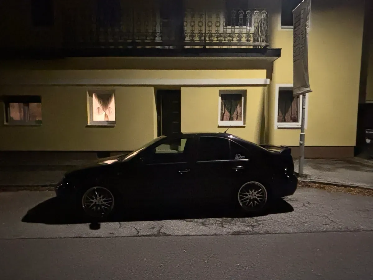 Volkswagen Bora 2001 photo 2