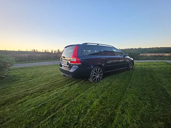 Volvo V70 2015 photo 4