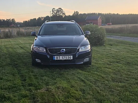 Volvo V70 2015 photo 2