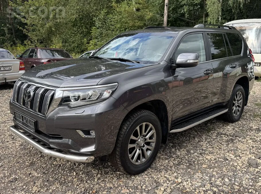 Toyota Land Cruiser 2010 photo 3