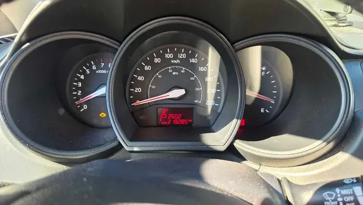 Kia Rio 2013 photo 2