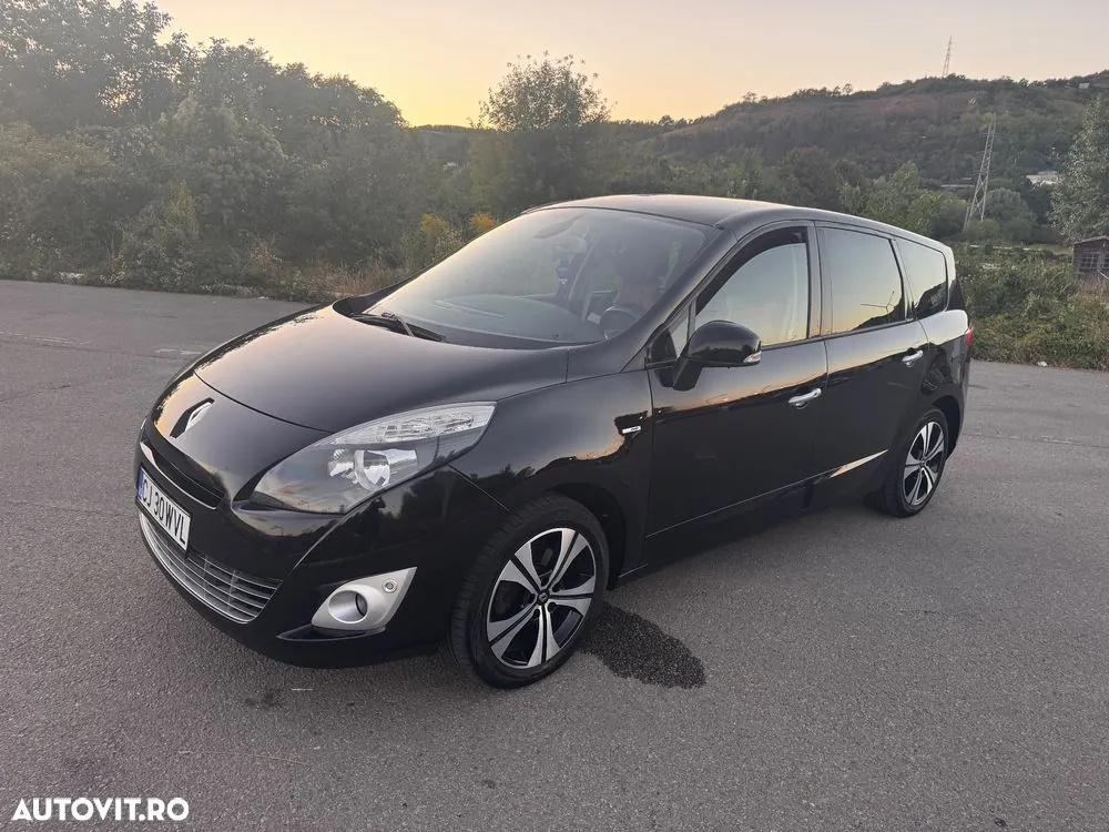 Renault Scenic 2011 photo 2