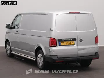 Volkswagen Transporter 2022 photo 2