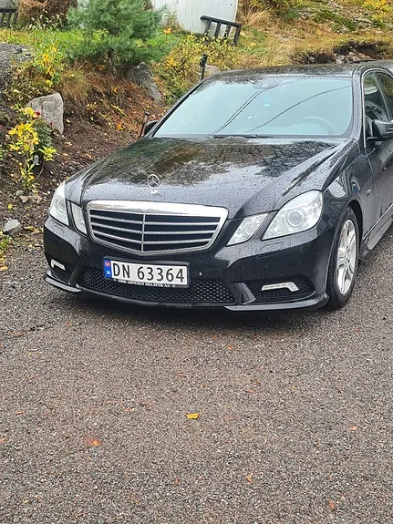 Mercedes-Benz E200 D 2011 photo 2