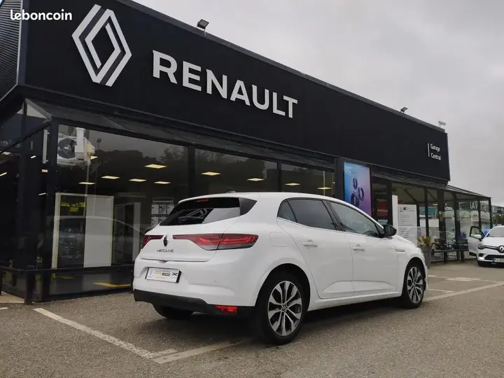 Renault Megane 2024 photo 3