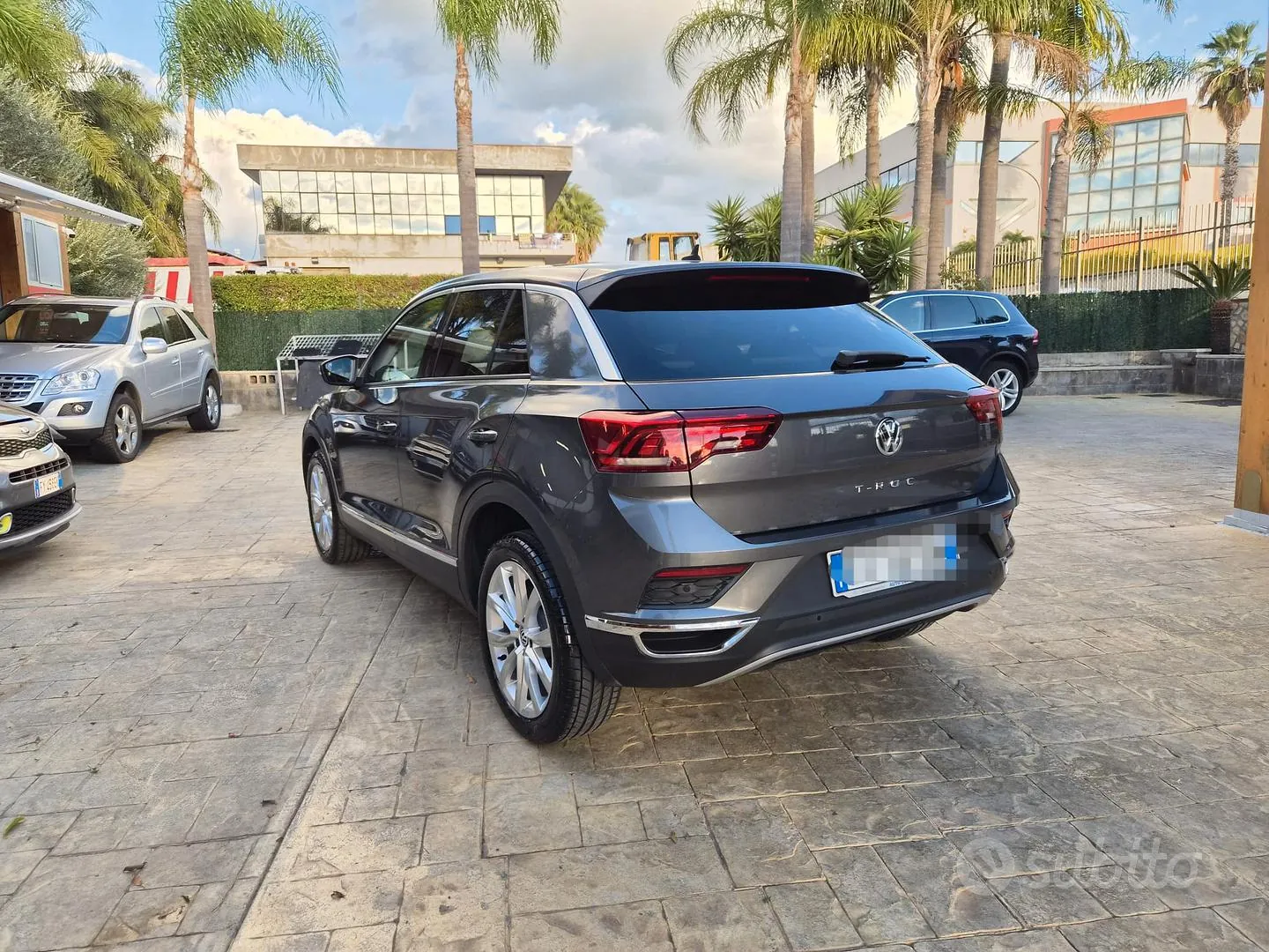 Volkswagen T-Roc 2019 photo 2