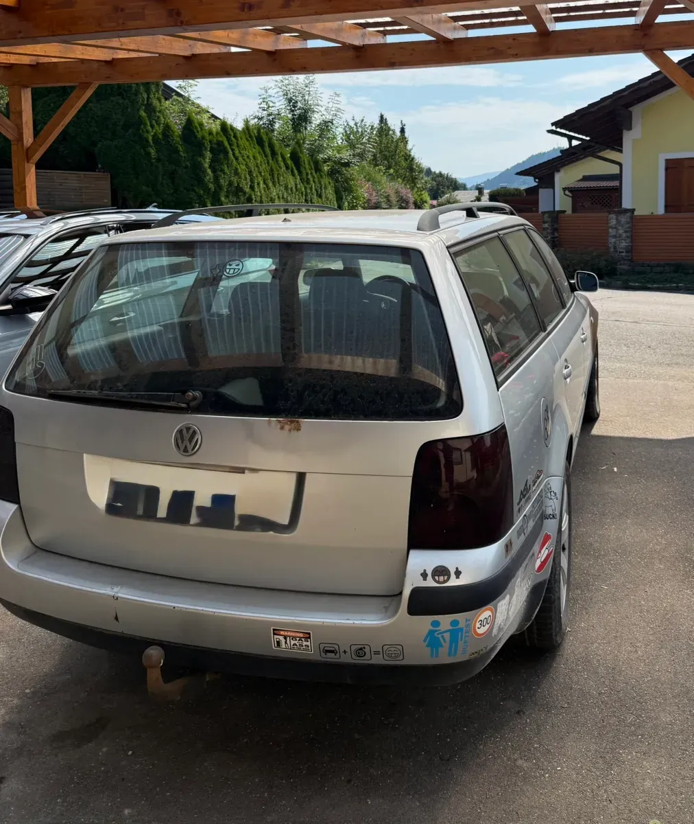 Volkswagen Passat 2003 photo 2