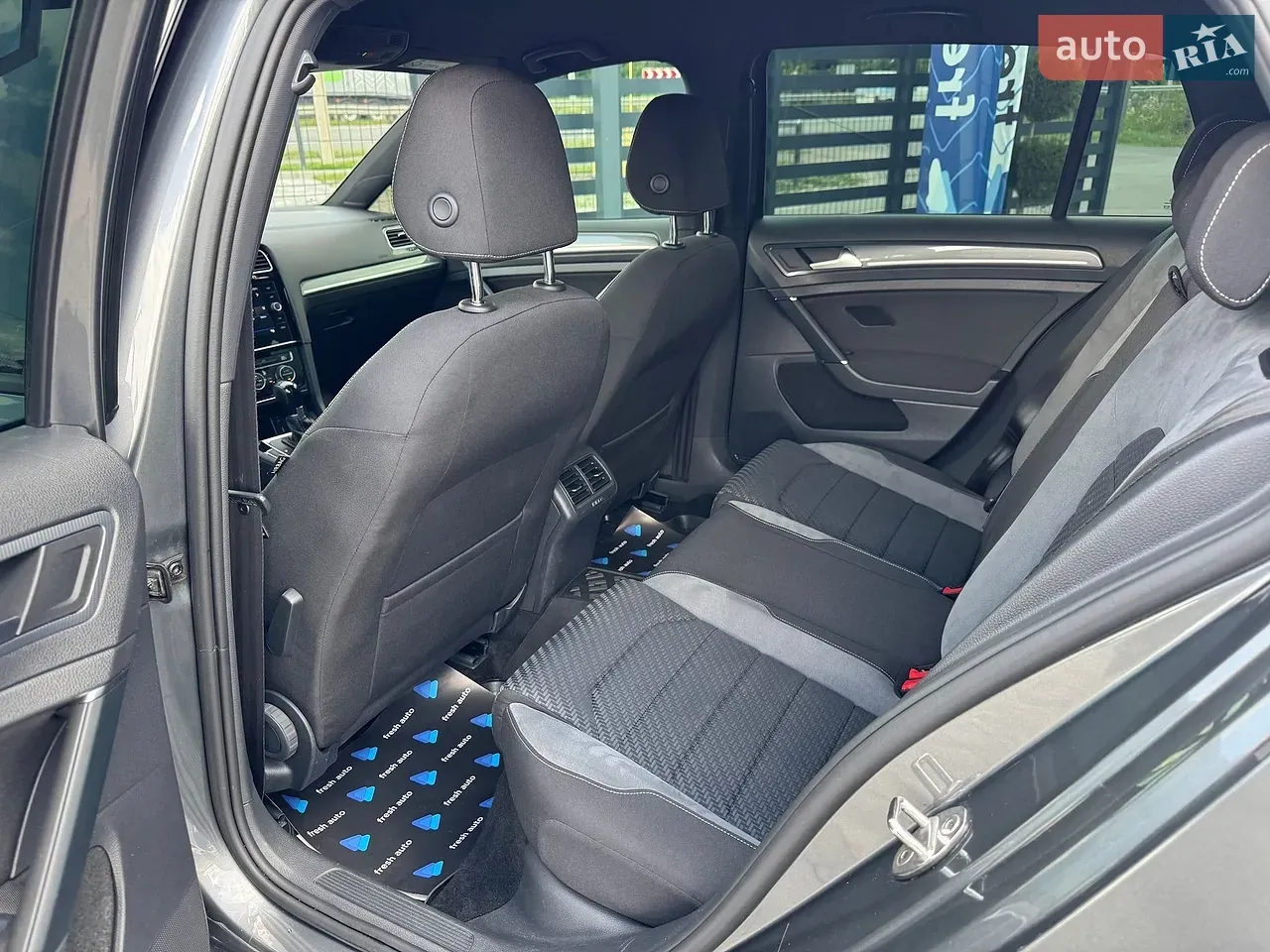 Volkswagen Golf 2018 photo 5