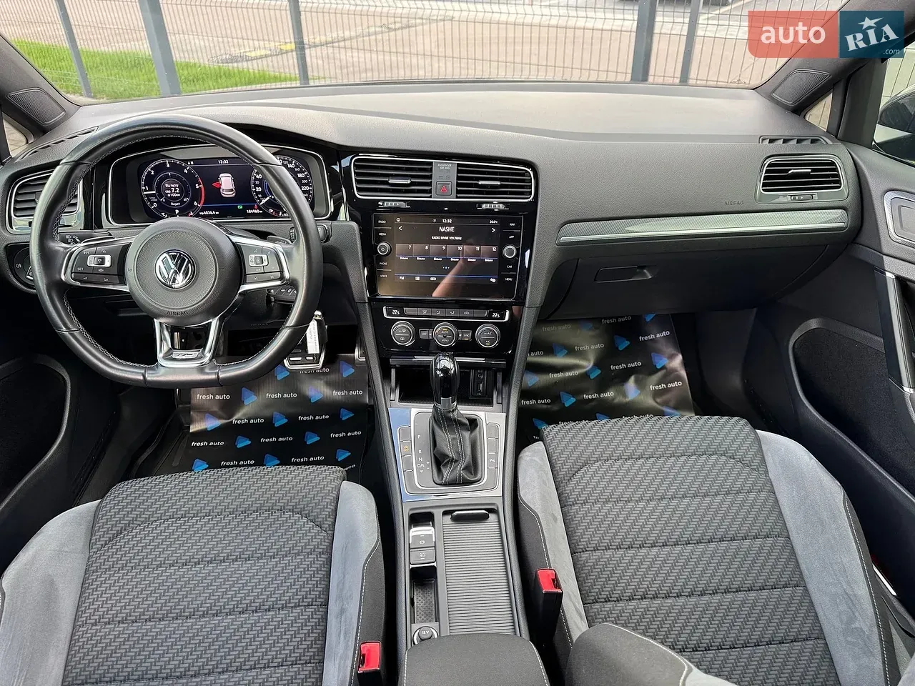 Volkswagen Golf 2018 photo 4