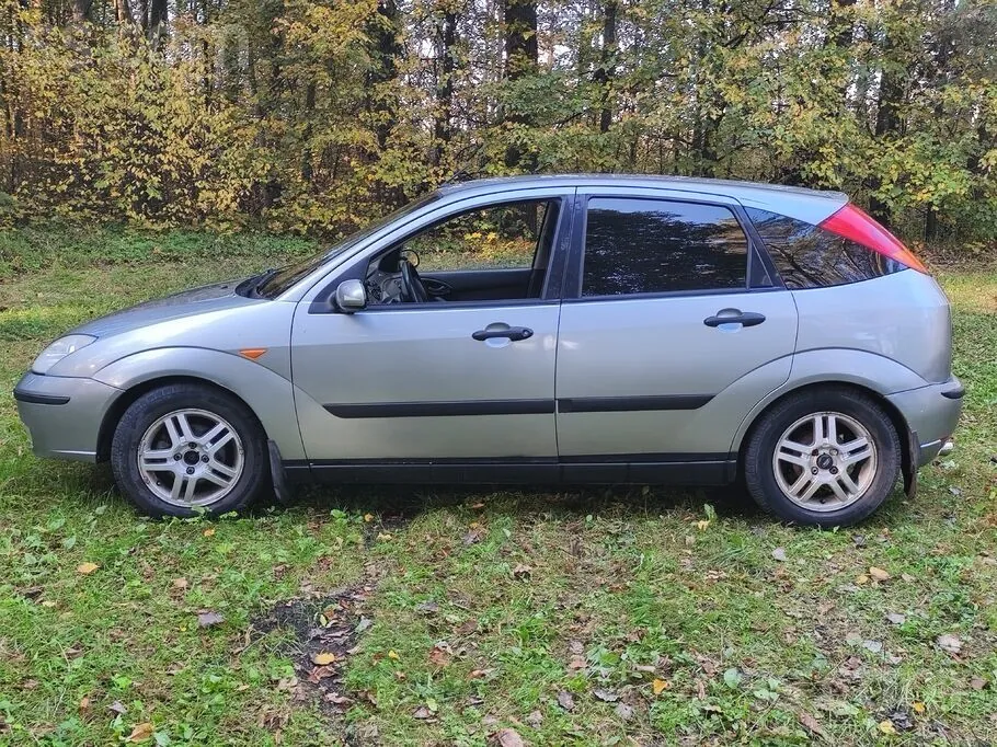 Ford Focus 2004 photo 2