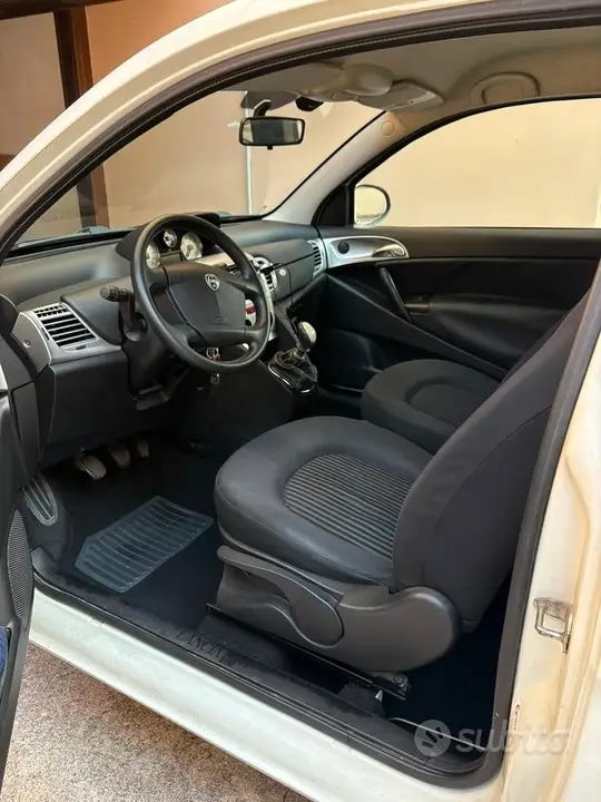 Lancia Ypsilon 2009 photo 4