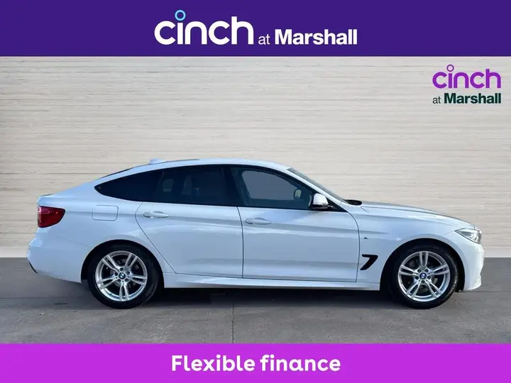 BMW 3 Series 2018 photo 2