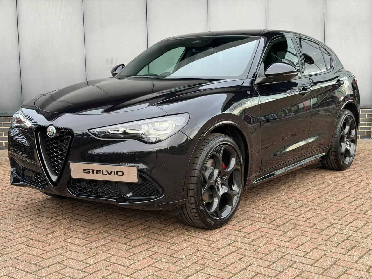 Alfa Romeo Stelvio 2026 photo 3