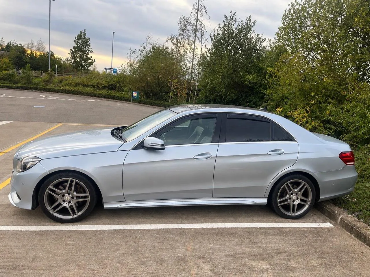 Mercedes-Benz E-Class 2015 photo 2