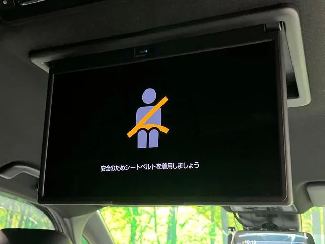 Toyota Voxy 2024 photo 3